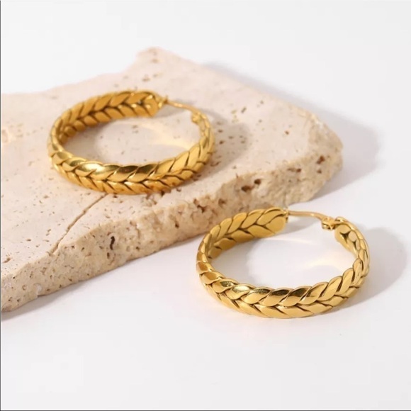 new 14k Gold Plated Woven Hoop Earrings - Picture 2 of 11